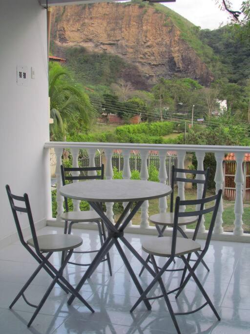 Casa Familiar Y De Descanso Villa Lorenza - Apulo Cund. Екстериор снимка