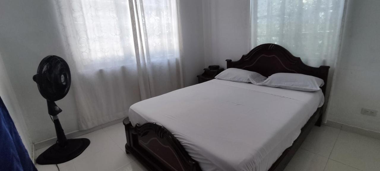 Casa Familiar Y De Descanso Villa Lorenza - Apulo Cund. Екстериор снимка